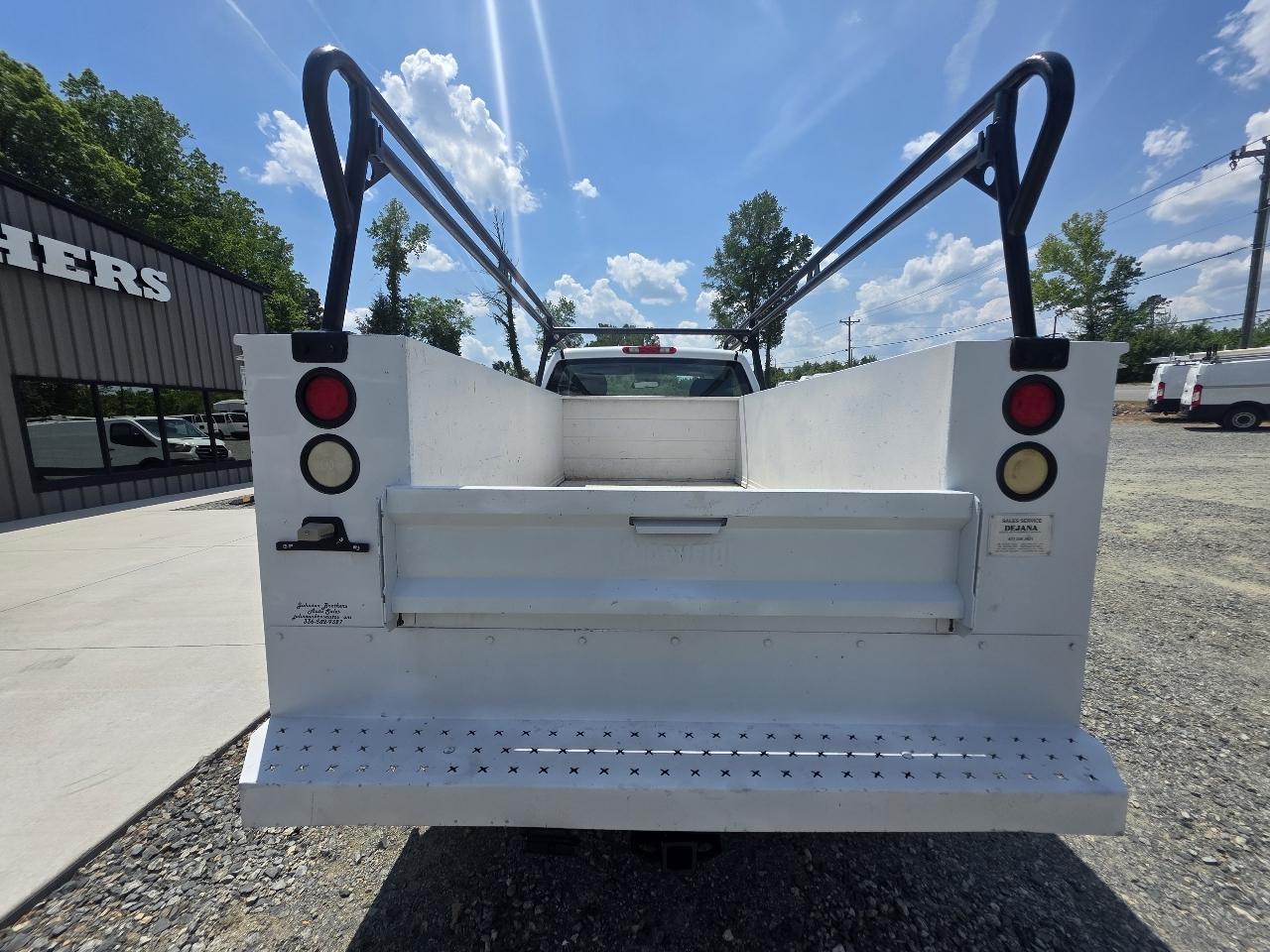 GMC Sierra 2500HD 2WD Reg Cab 133" Work Truck 2012