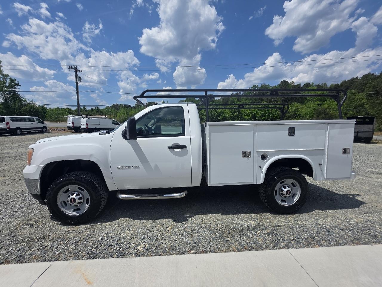 GMC Sierra 2500HD 2WD Reg Cab 133" Work Truck 2012