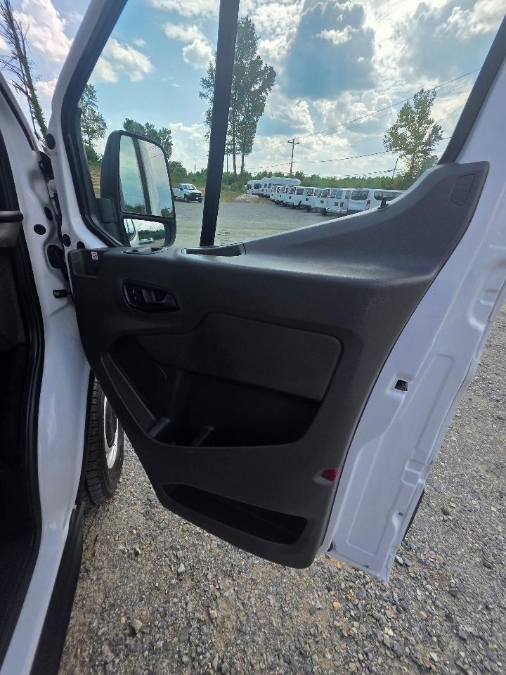 Ford Transit 150 Van Low Roof w/Sliding Pass. 130-in. WB 2020