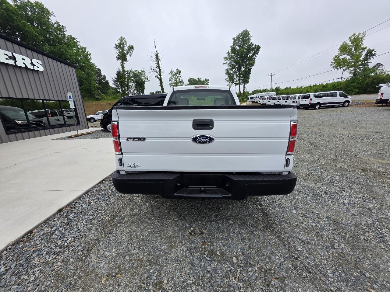 Ford F-150 2WD Reg Cab 126" XL 2009