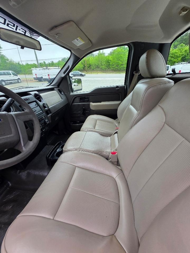 Ford F-150 2WD Reg Cab 126" XL 2009