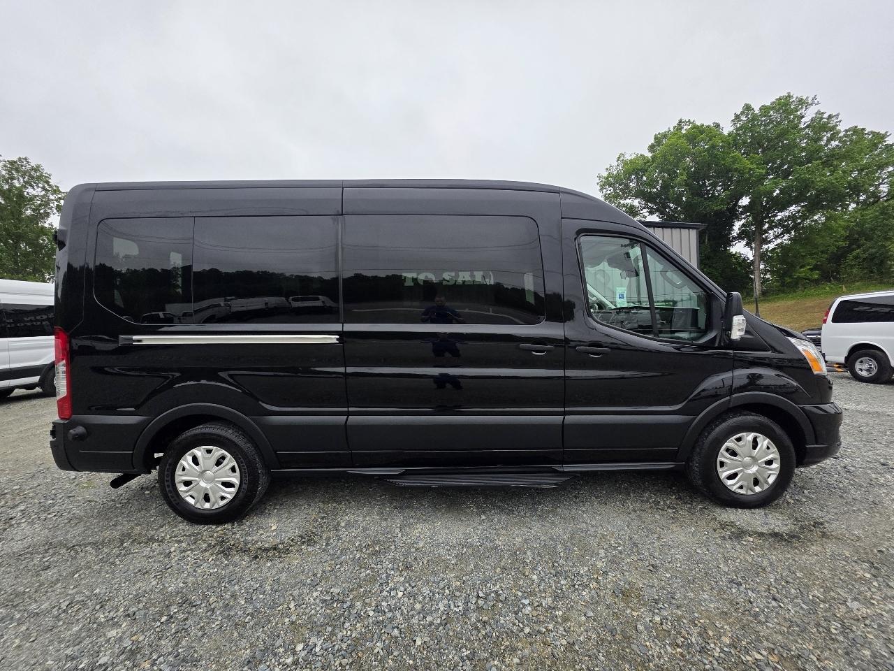 Ford Transit 350 Wagon Med. Roof XL w/Sliding Pass. 148-in. WB 2020