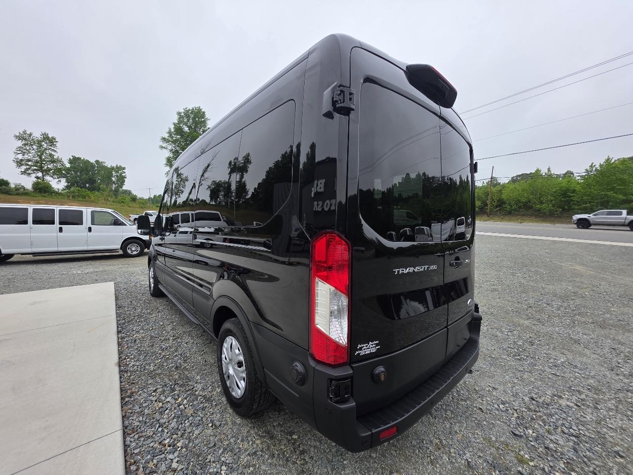 Ford Transit 350 Wagon Med. Roof XL w/Sliding Pass. 148-in. WB 2020