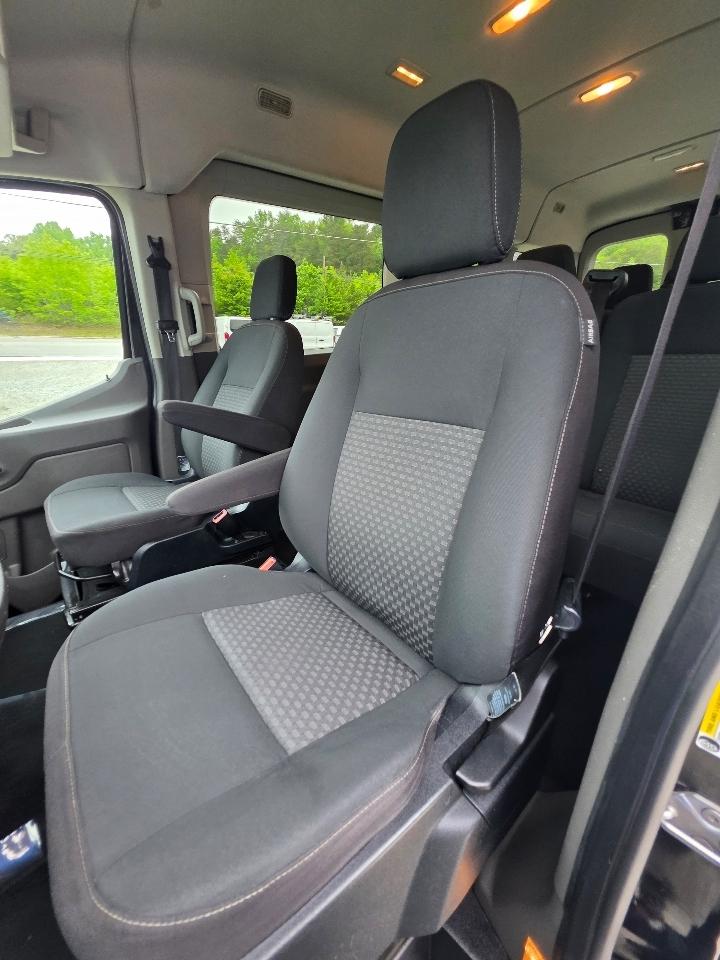 Ford Transit 350 Wagon Med. Roof XL w/Sliding Pass. 148-in. WB 2020