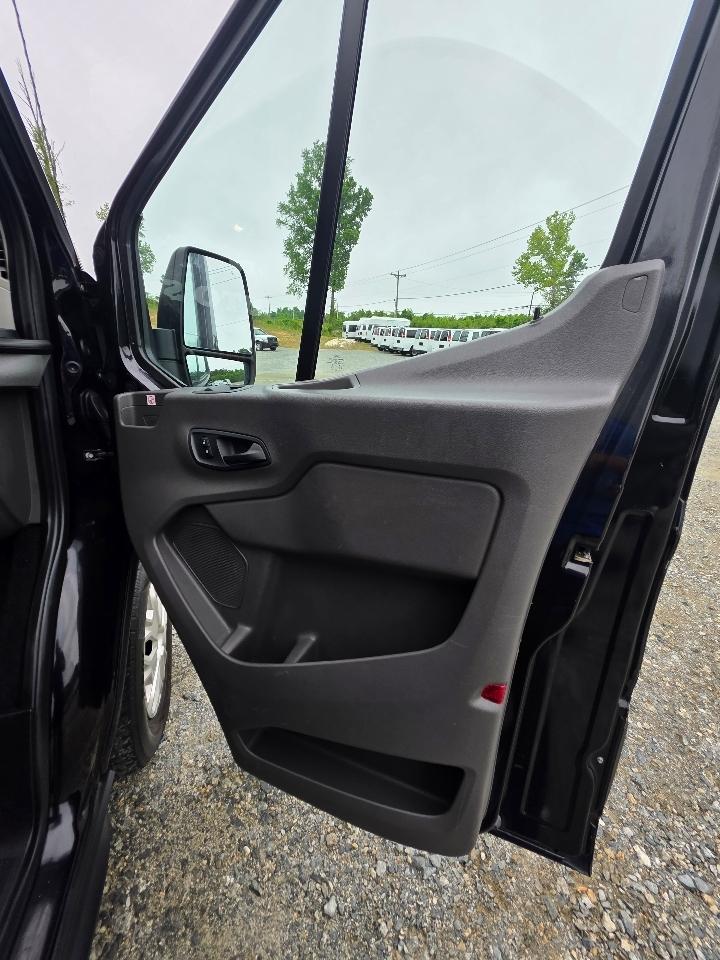 Ford Transit 350 Wagon Med. Roof XL w/Sliding Pass. 148-in. WB 2020