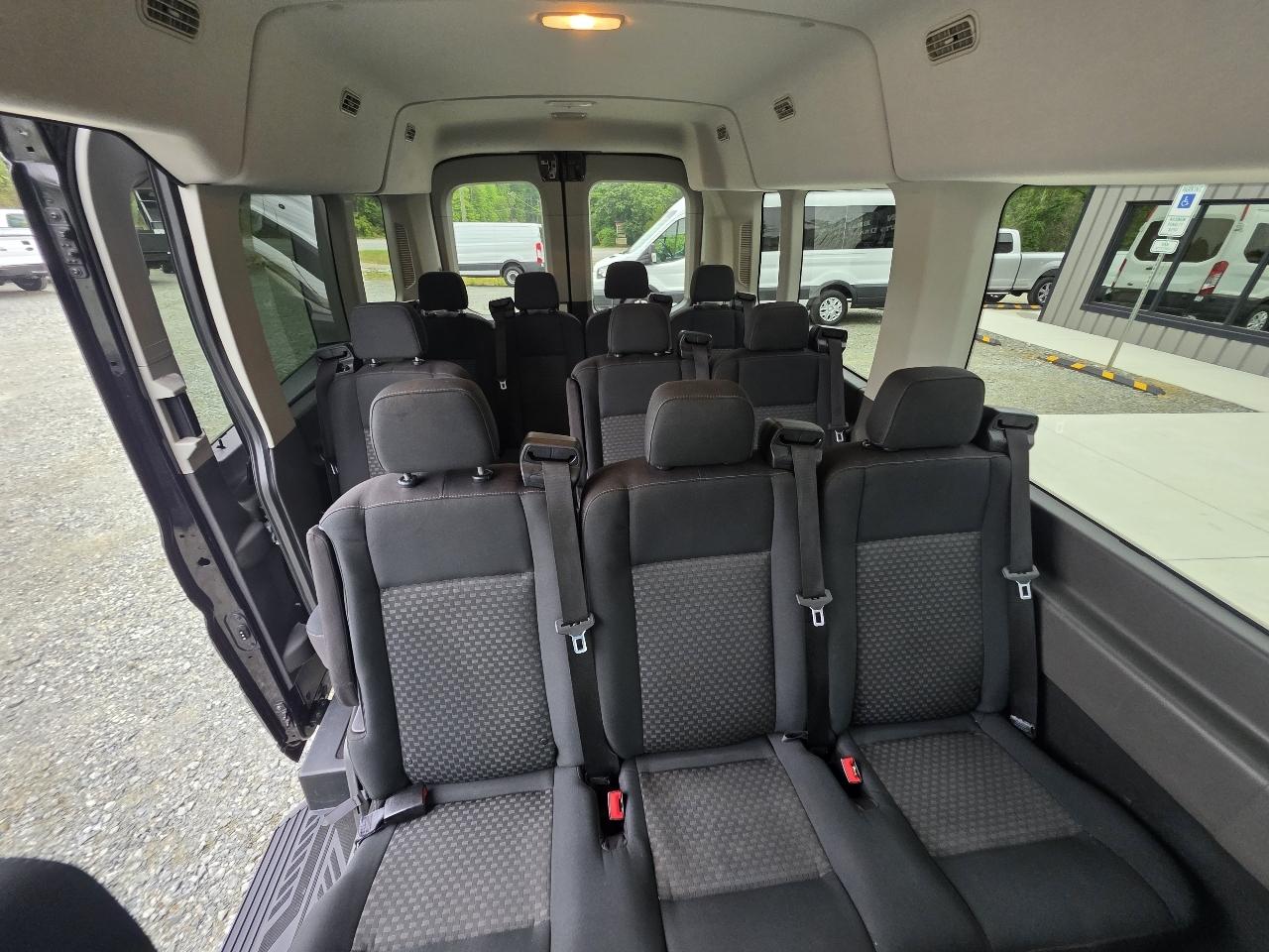 Ford Transit 350 Wagon Med. Roof XL w/Sliding Pass. 148-in. WB 2020