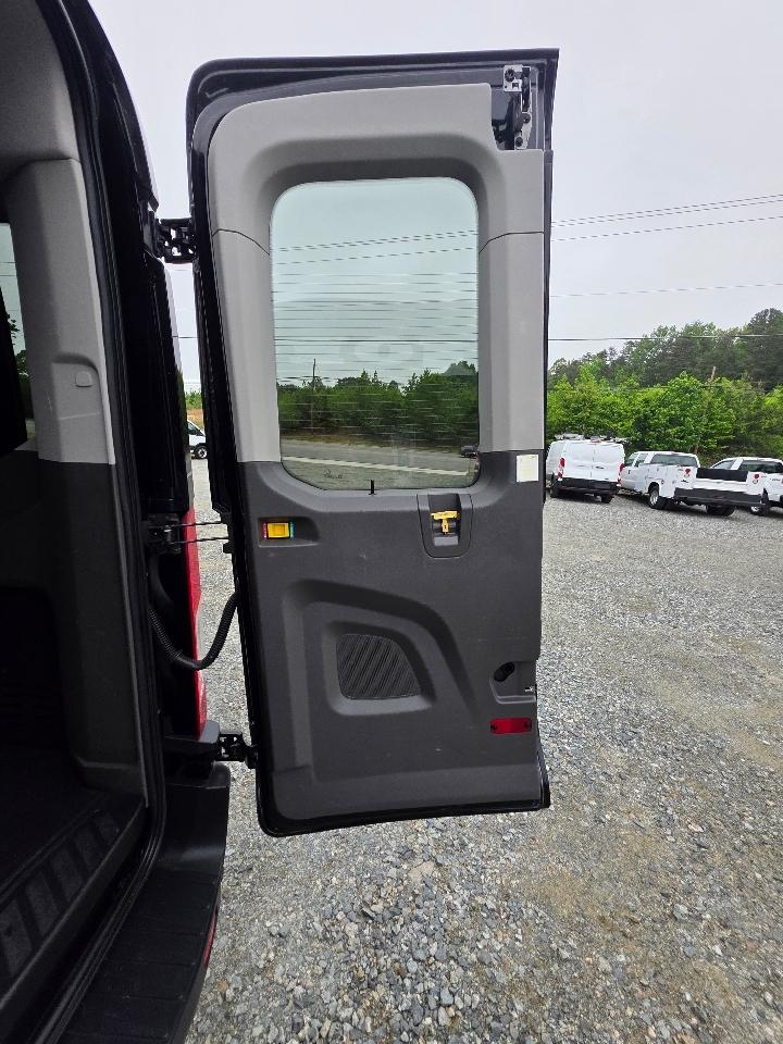 Ford Transit 350 Wagon Med. Roof XL w/Sliding Pass. 148-in. WB 2020