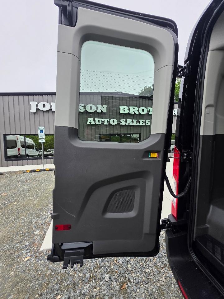 Ford Transit 350 Wagon Med. Roof XL w/Sliding Pass. 148-in. WB 2020