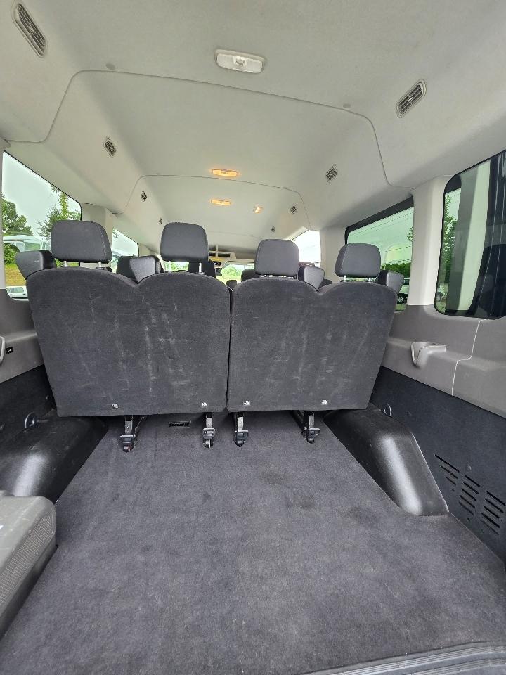 Ford Transit 350 Wagon Med. Roof XL w/Sliding Pass. 148-in. WB 2020