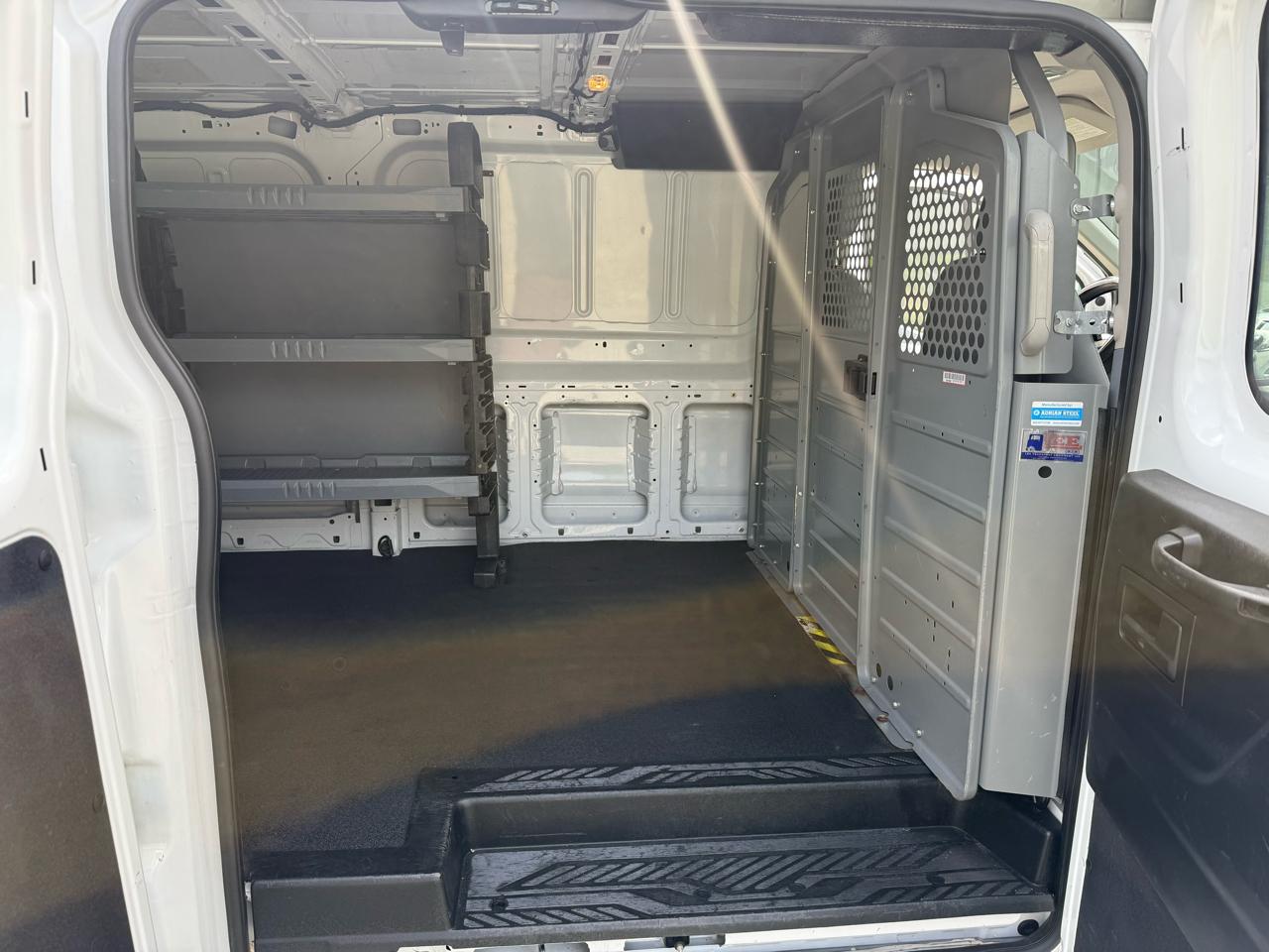 Ford Transit 250 Van Low Roof 60/40 Pass. 148-in. WB 2016