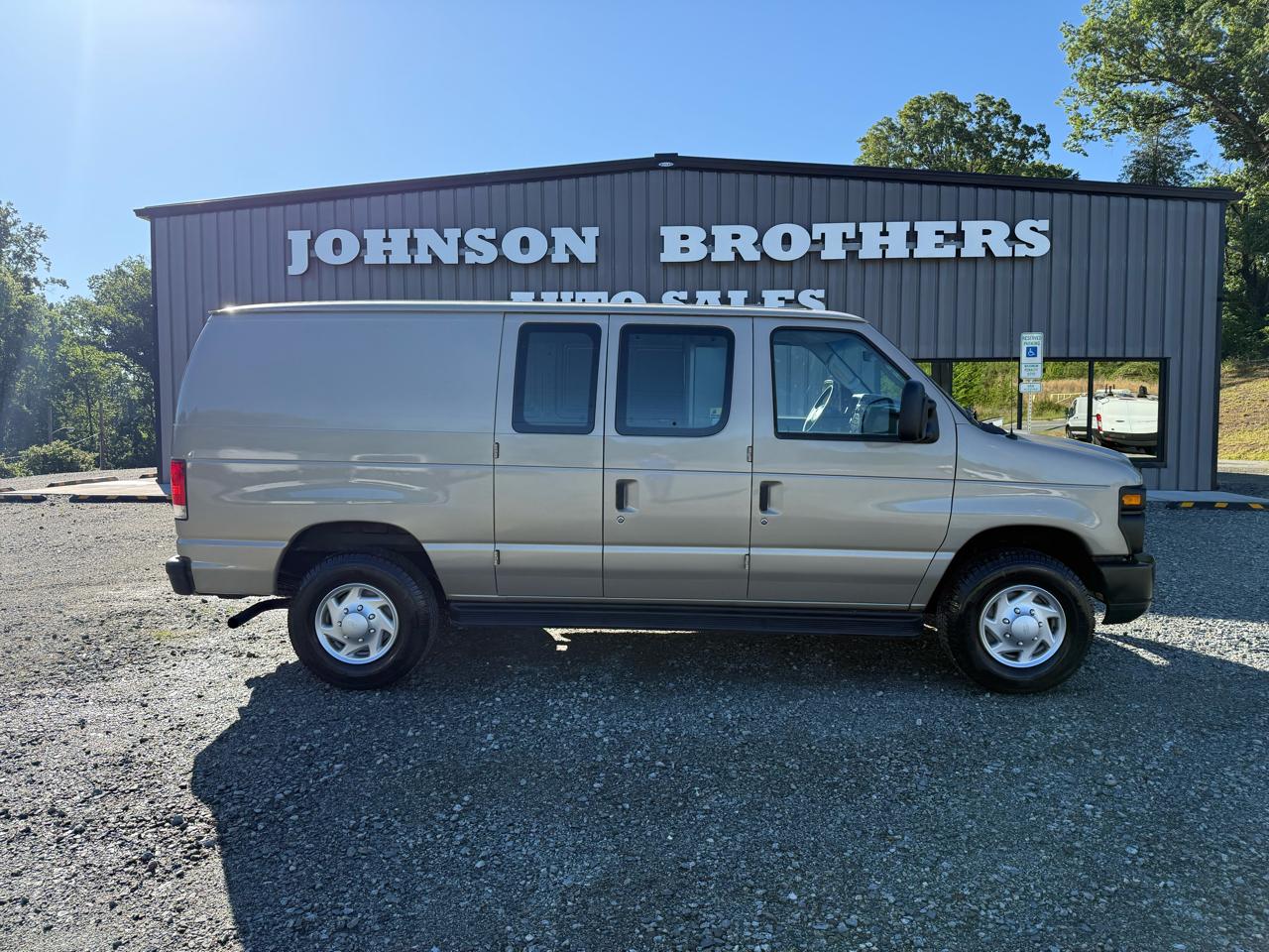 Ford Econoline E-250 2014