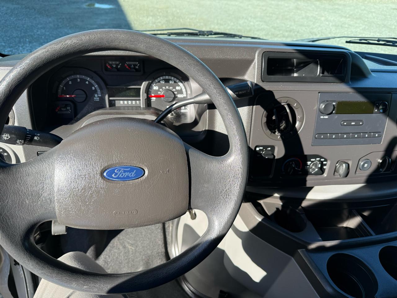 Ford Econoline E-250 2014