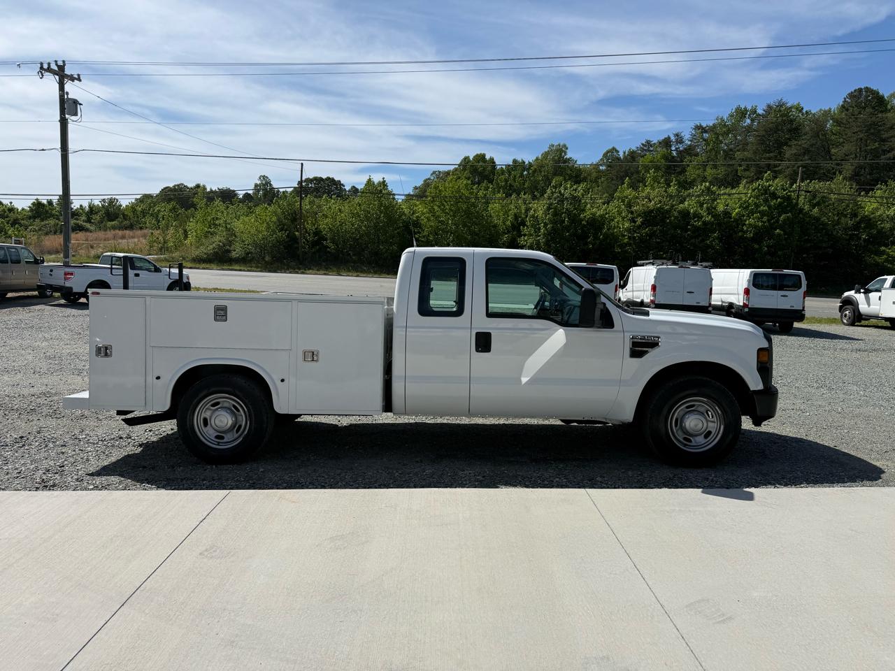 Ford F-250 SD XL SuperCab Long Bed 2WD 2010
