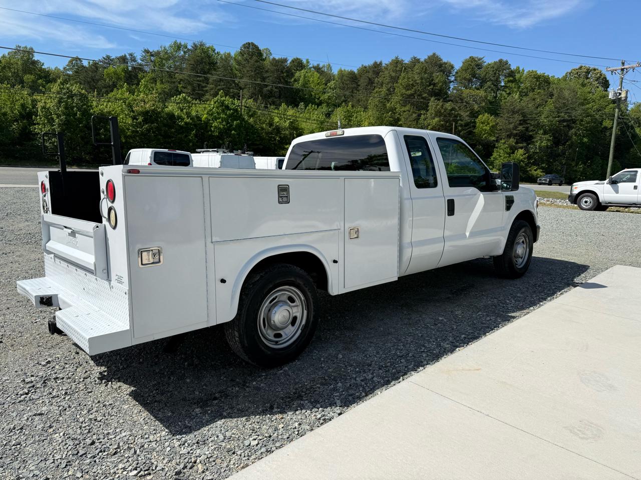 Ford F-250 SD XL SuperCab Long Bed 2WD 2010