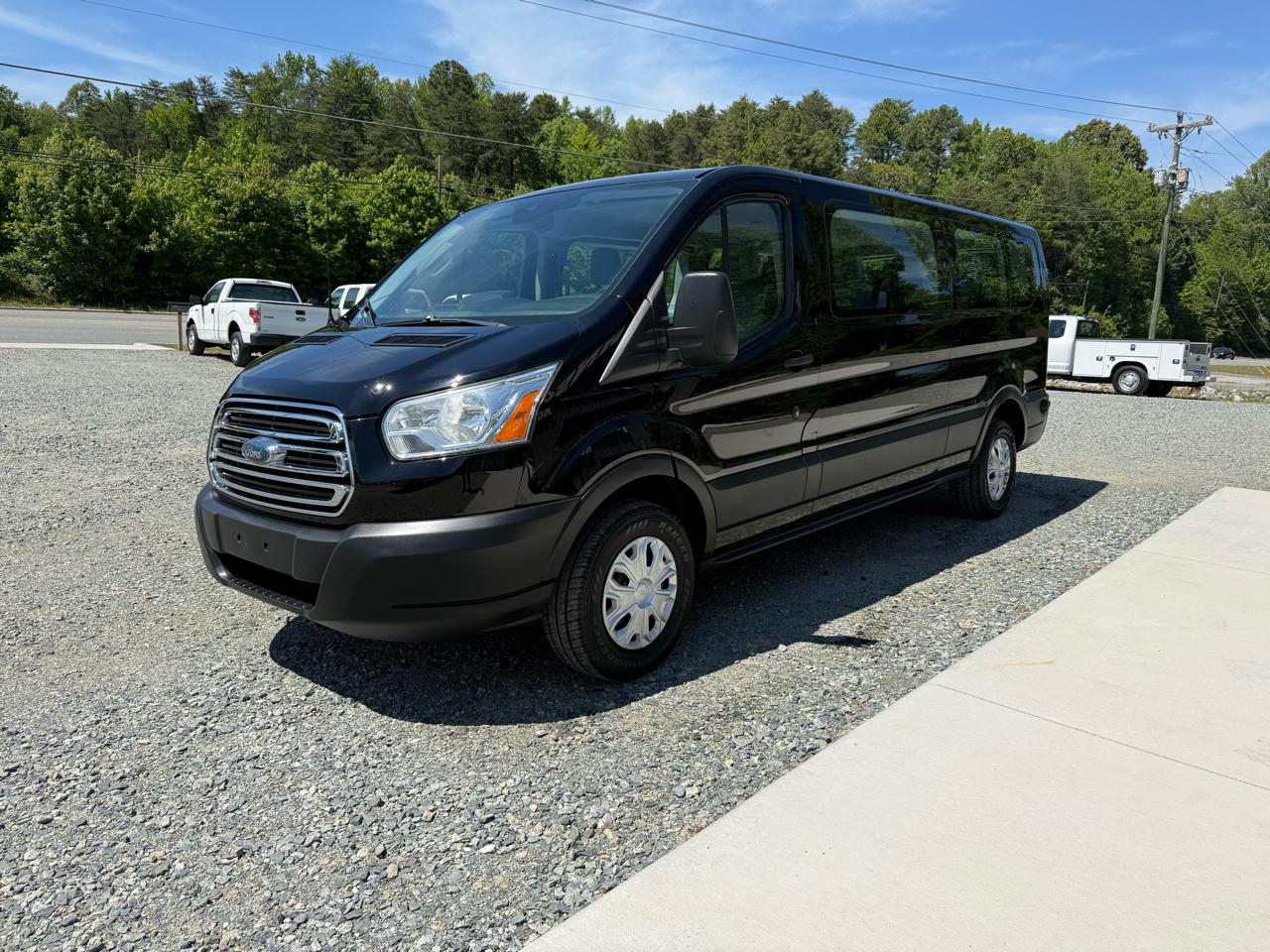Ford Transit 350 Wagon Low Roof XLT w/Sliding Pass. 148-in. WB 2019