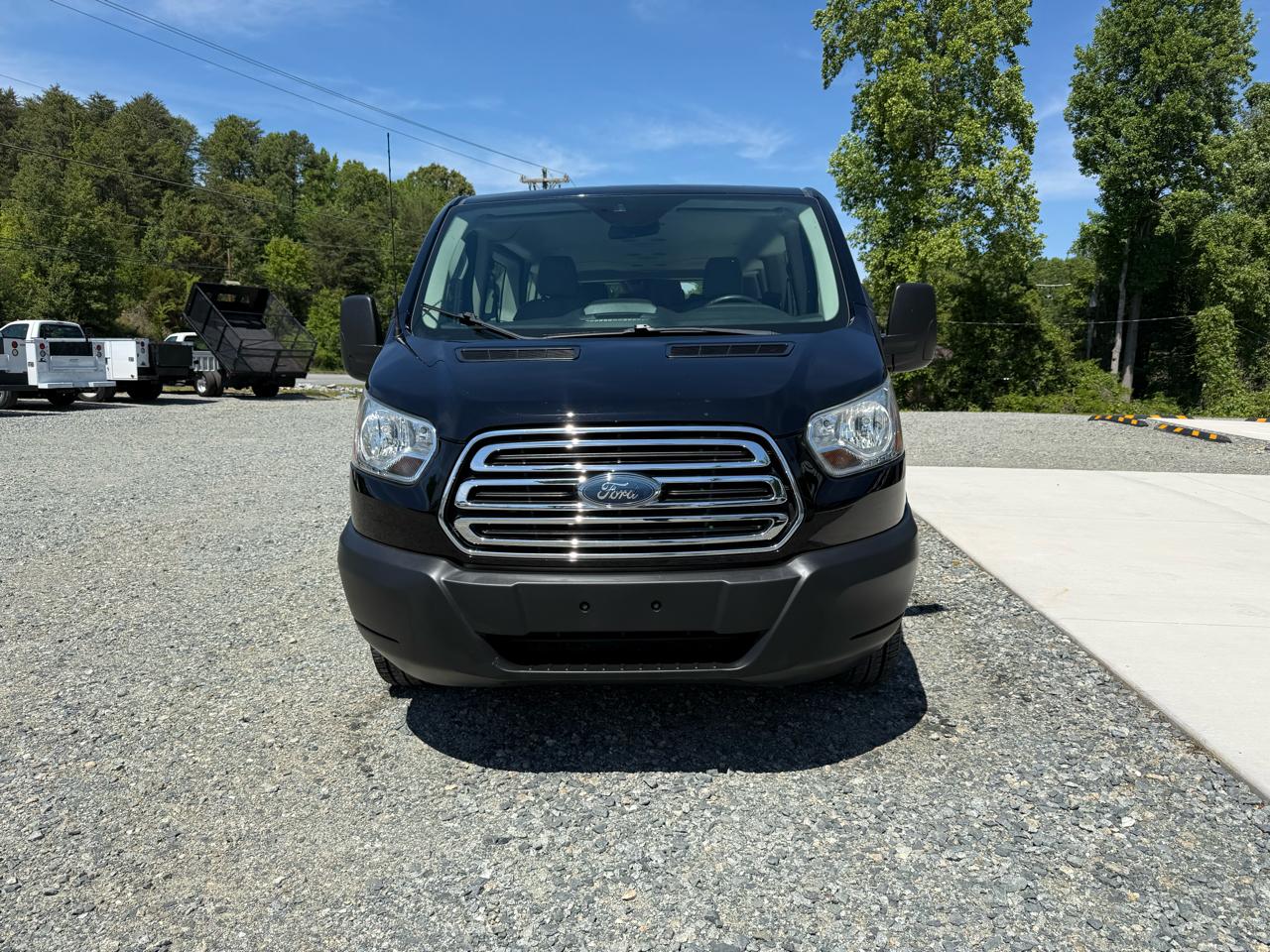 Ford Transit 350 Wagon Low Roof XLT w/Sliding Pass. 148-in. WB 2019