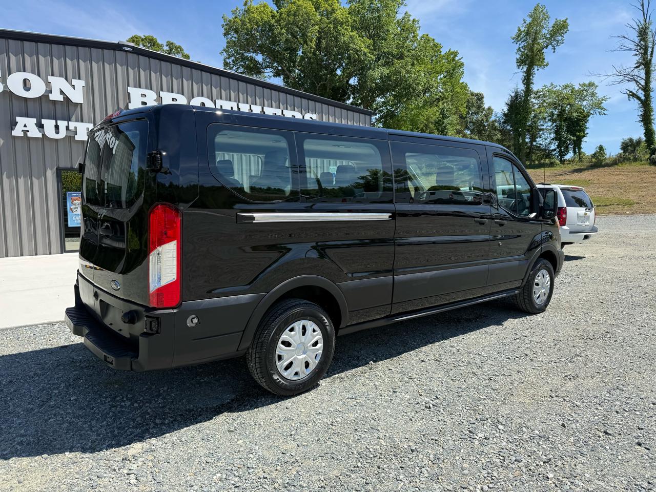Ford Transit 350 Wagon Low Roof XLT w/Sliding Pass. 148-in. WB 2019