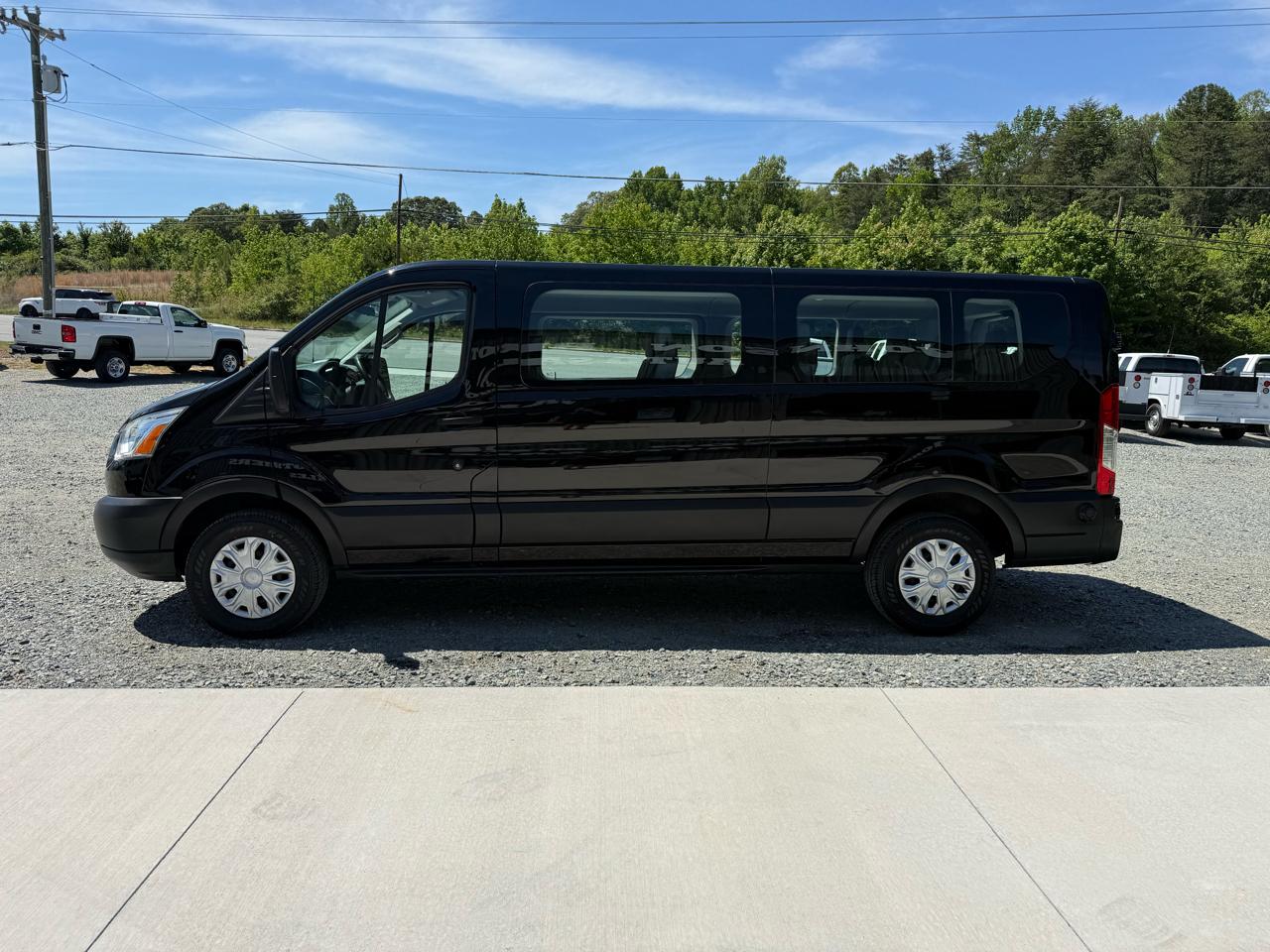 Ford Transit 350 Wagon Low Roof XLT w/Sliding Pass. 148-in. WB 2019