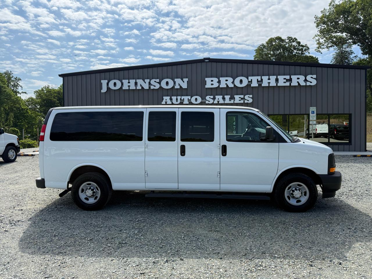 Chevrolet Express LS 3500 Extended 2017