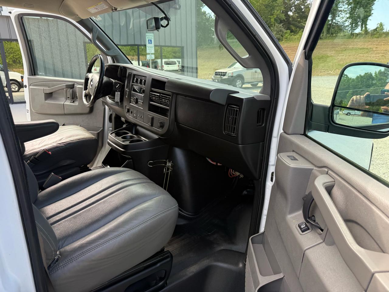 Chevrolet Express LS 3500 Extended 2017