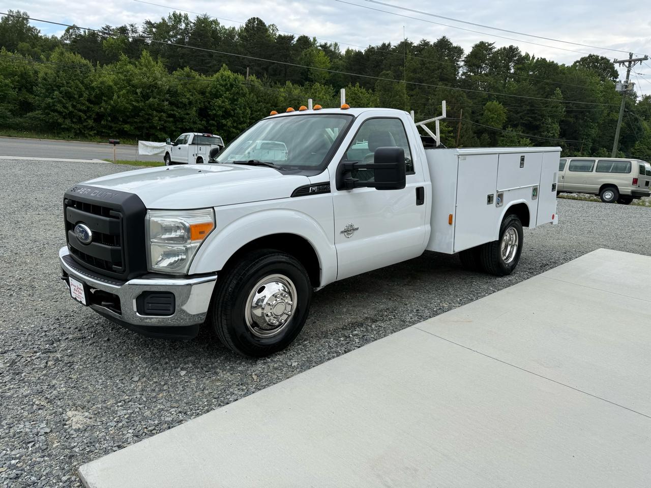 Ford F-350 SD XL DRW 2WD 2011