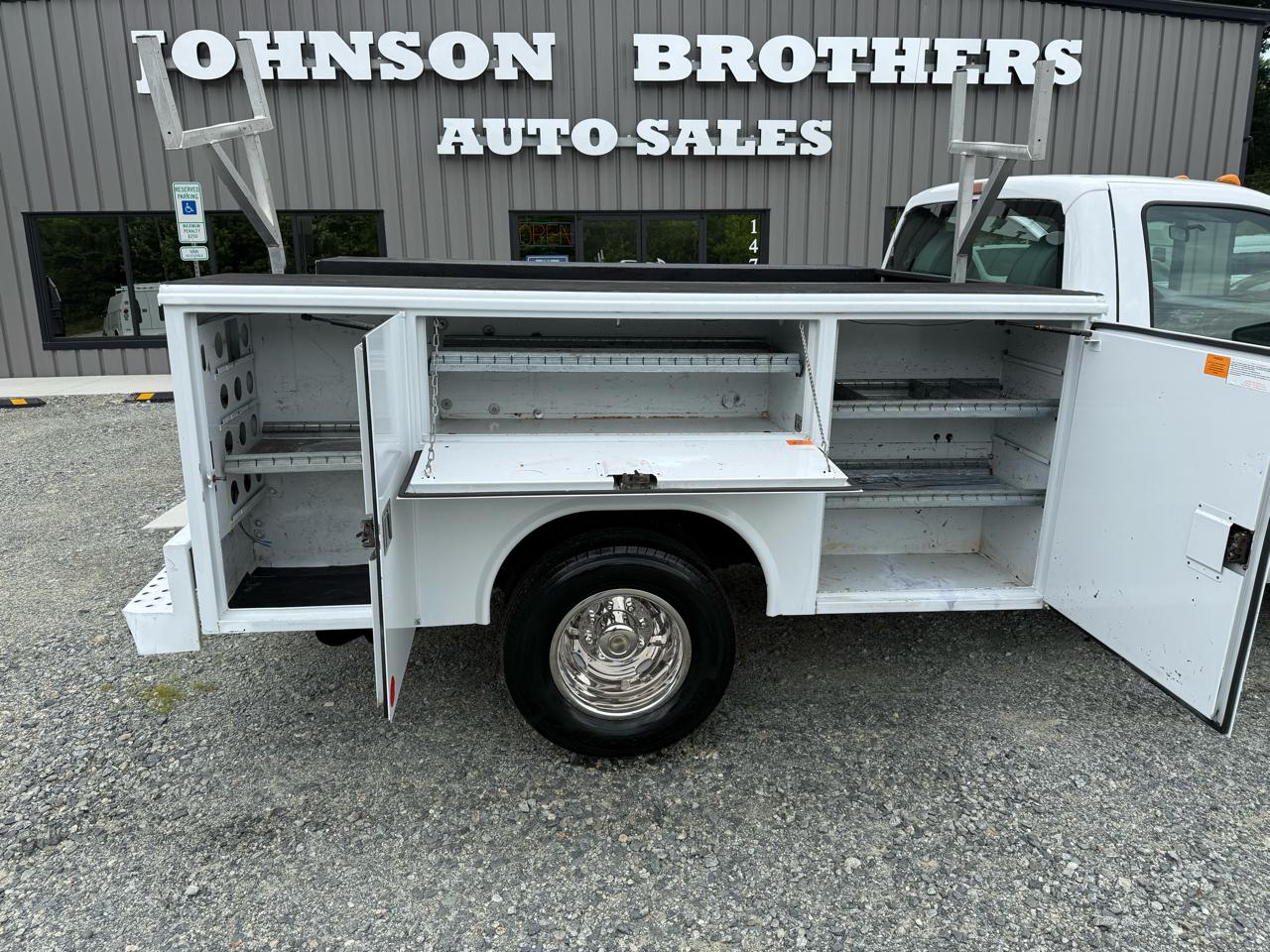 Ford F-350 SD XL DRW 2WD 2011