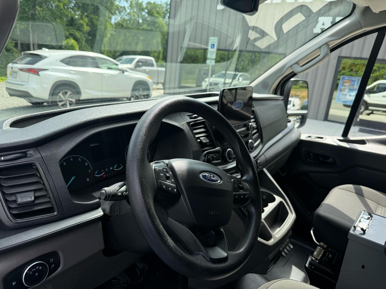 Ford Transit 150 Van Low Roof w/Sliding Pass. 130-in. WB 2020