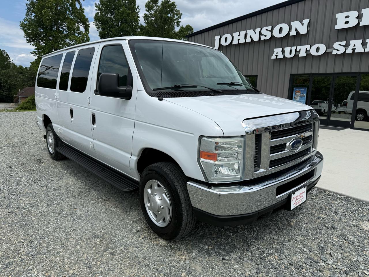 Ford Econoline E-350 XL Super Duty 2014
