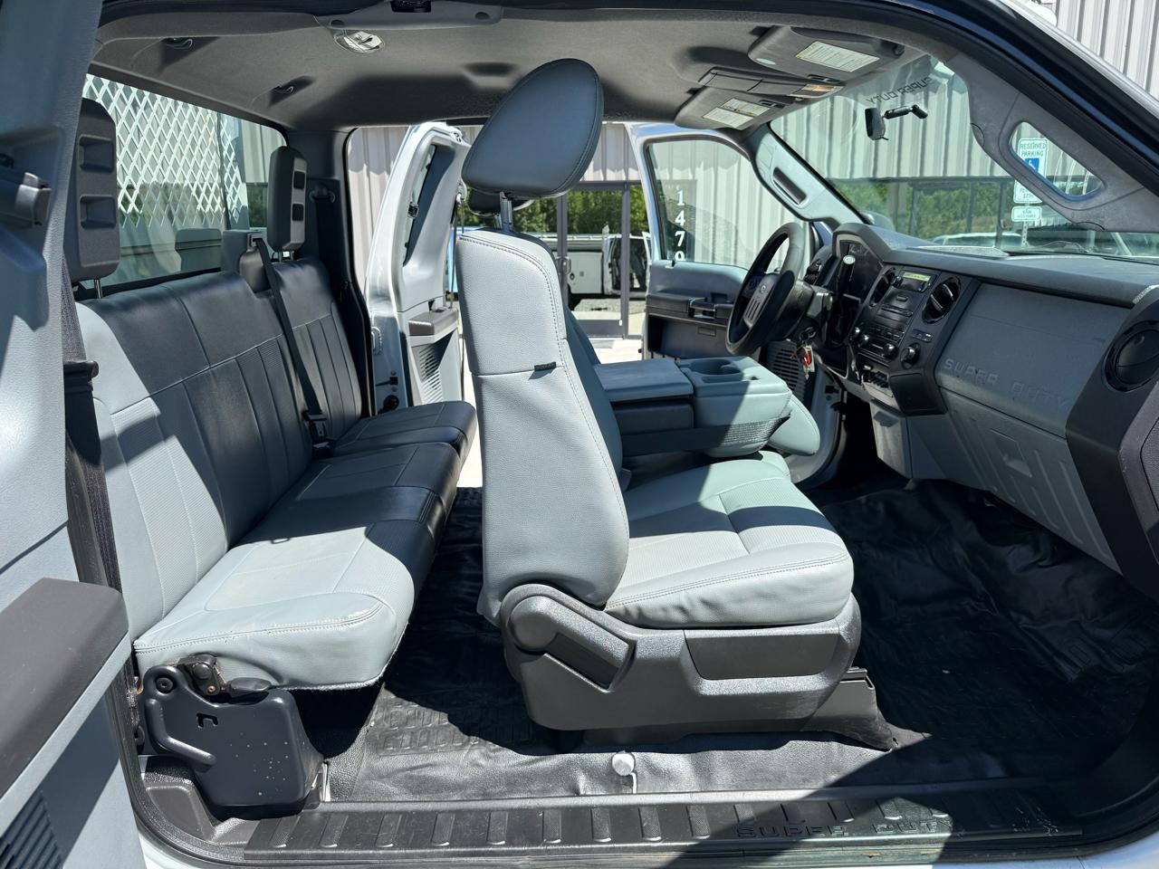 Ford F-250 SD XL SuperCab Long Bed 4WD 2014
