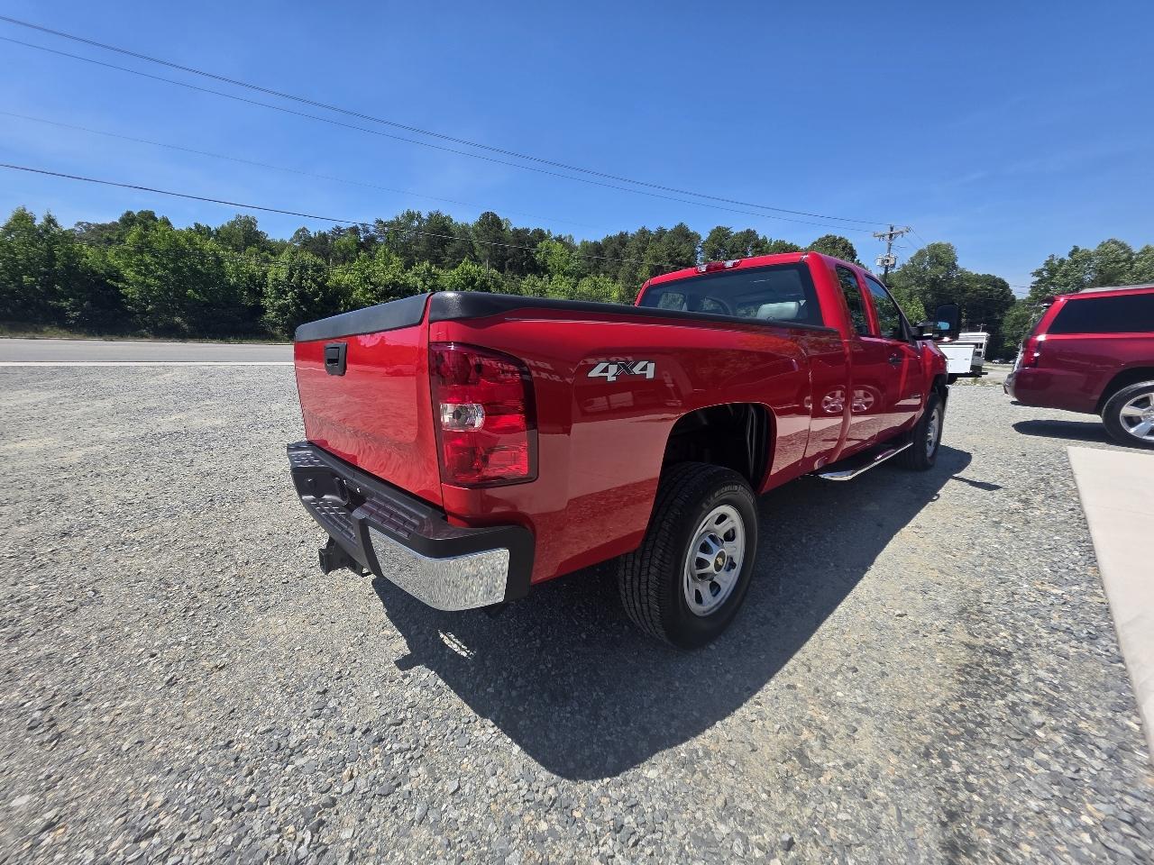 Chevrolet Silverado 3500HD 4WD Double Cab 162" Work Truck 2011
