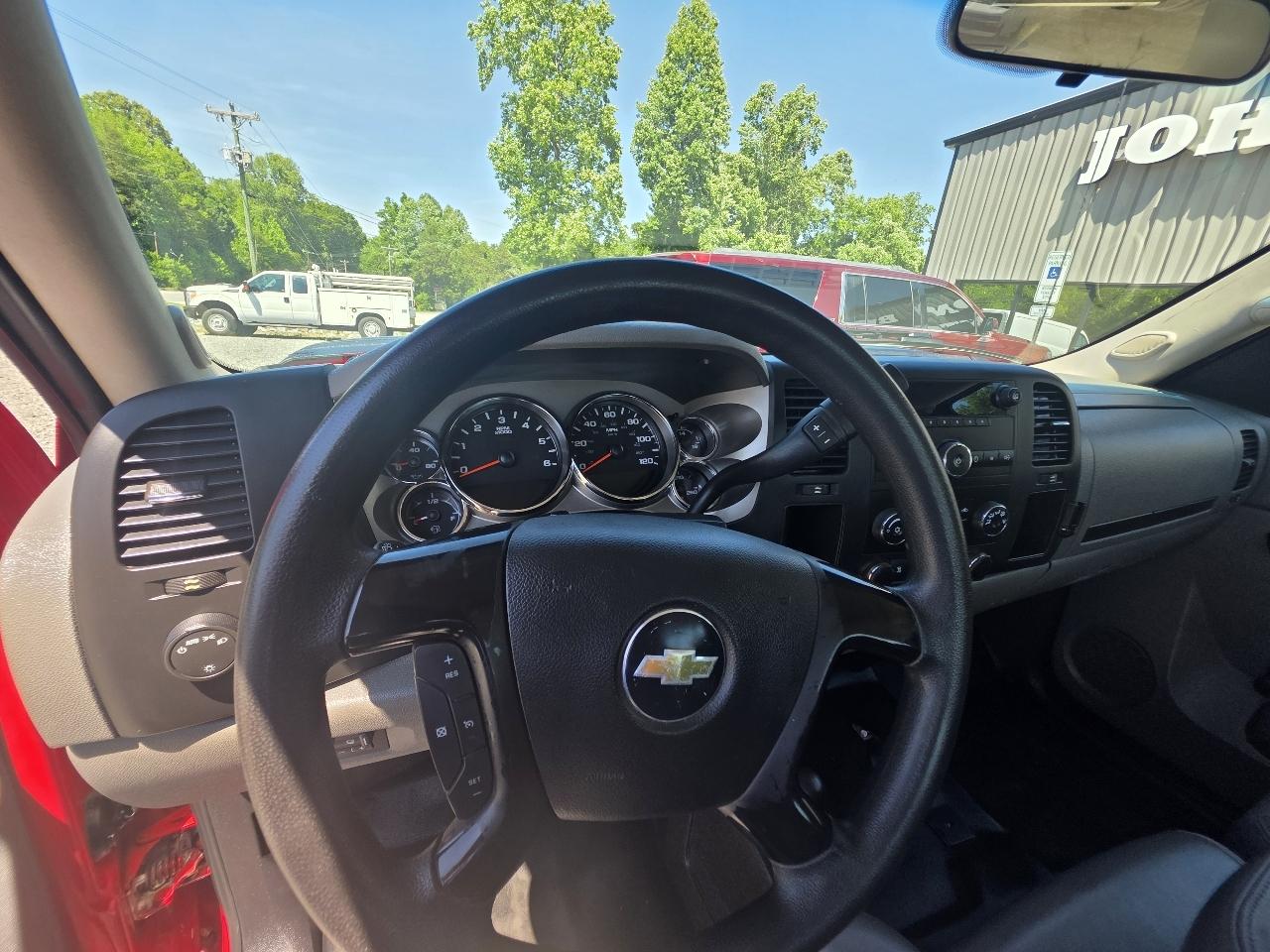 Chevrolet Silverado 3500HD 4WD Double Cab 162" Work Truck 2011