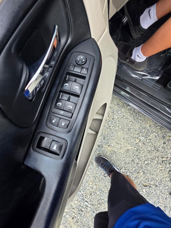 Dodge Grand Caravan Express 2011