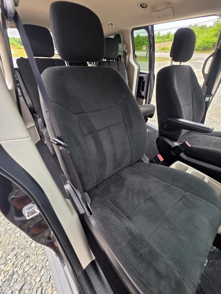 Dodge Grand Caravan Express 2011