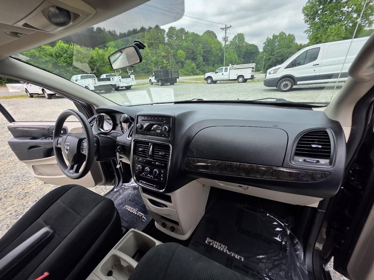 Dodge Grand Caravan Express 2011