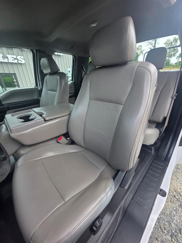 Ford F-250 SD XL SuperCab 2WD 2017