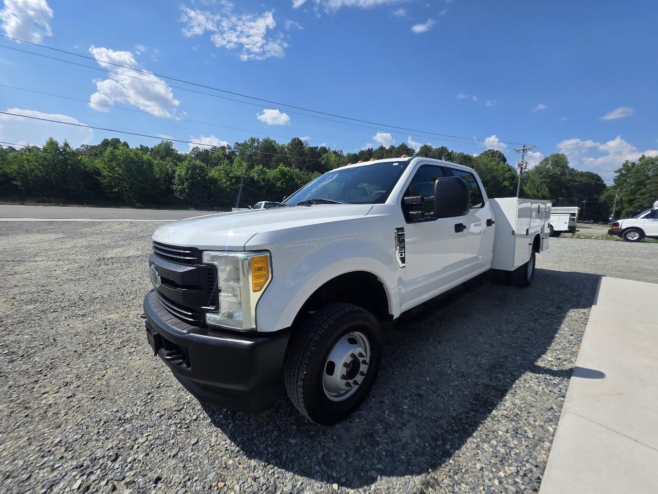 Ford F-350 SD XL Crew Cab DRW 4WD 2017