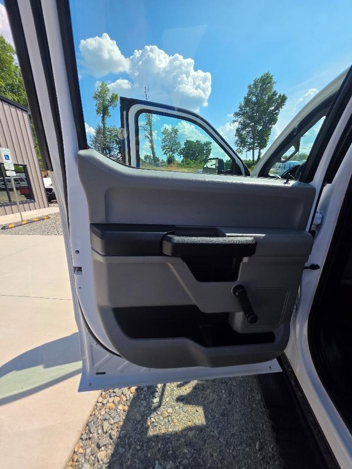 Ford F-350 SD XL Crew Cab DRW 4WD 2017