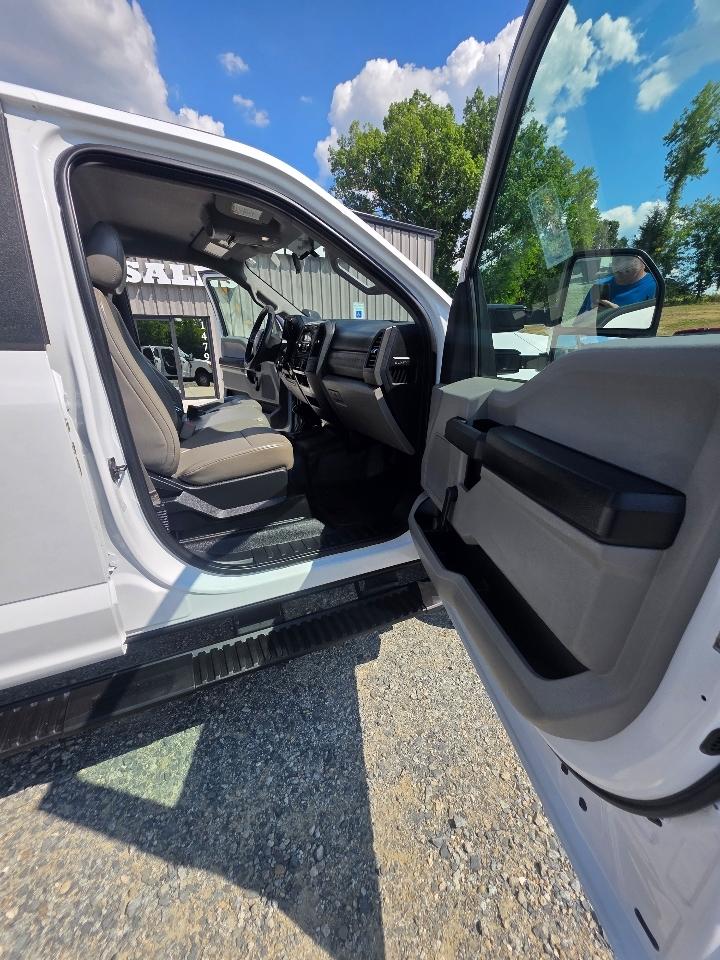 Ford F-350 SD XL Crew Cab DRW 4WD 2017