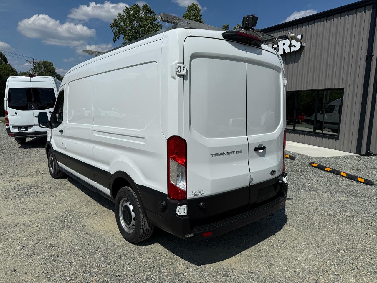 Ford Transit 250 Van Med. Roof w/Sliding Pass. 130-in. WB 2020