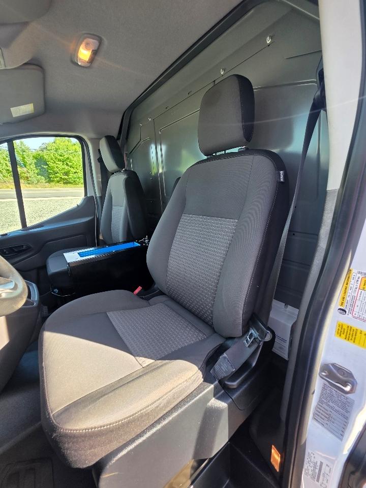 Ford Transit 250 Van Low Roof w/Sliding Pass. 130-in. WB 2020