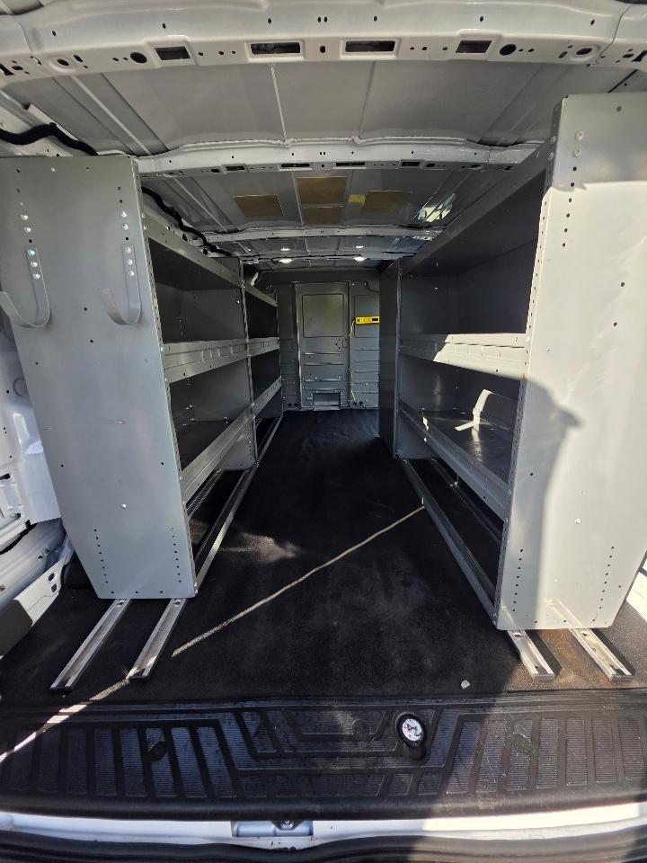 Ford Transit 250 Van Low Roof w/Sliding Pass. 130-in. WB 2020