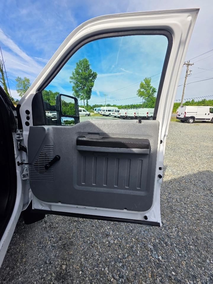 Ford F-550 Crew Cab DRW 4WD 2015