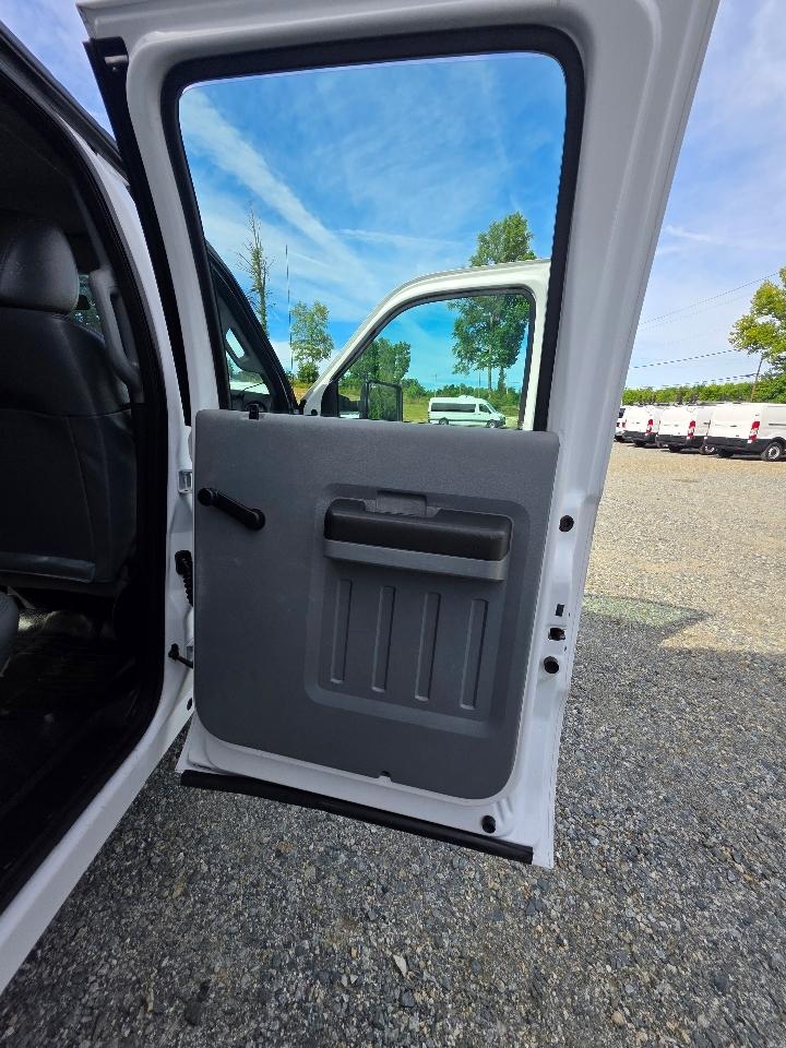 Ford F-550 Crew Cab DRW 4WD 2015
