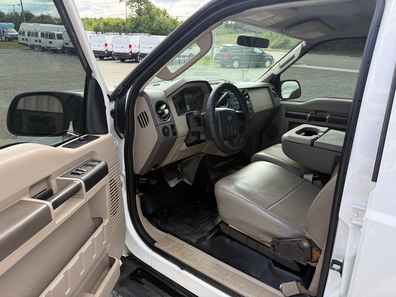 Ford F-250 SD XL Crew Cab LWB 2WD 2008