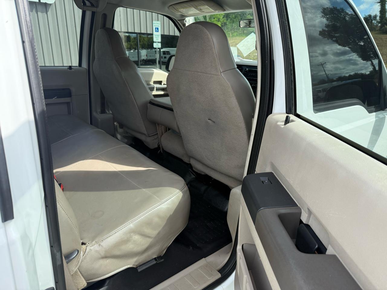 Ford F-250 SD XL Crew Cab LWB 2WD 2008
