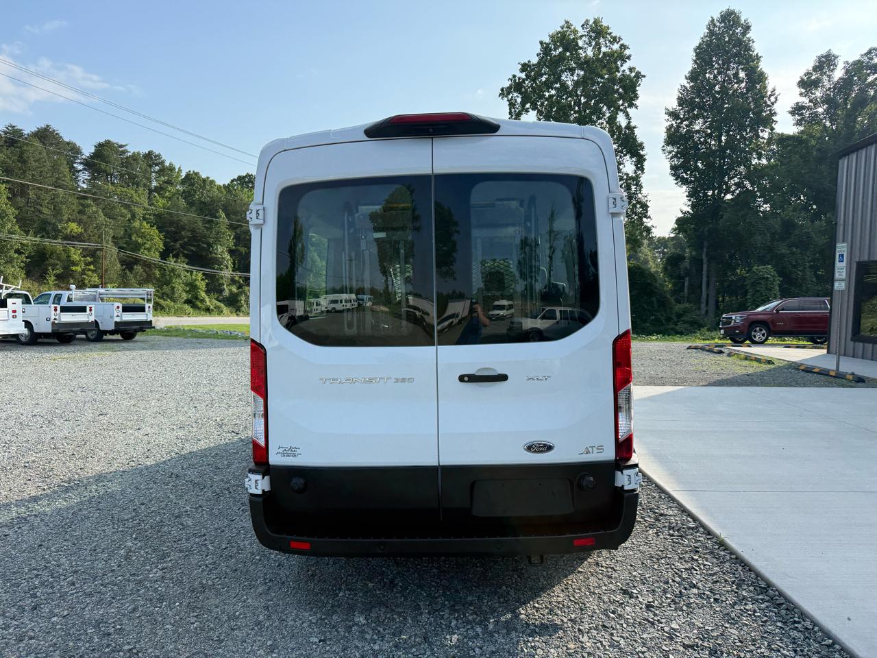 Ford Transit 350 Wagon Med. Roof XL w/Sliding Pass. 148-in. WB 2020