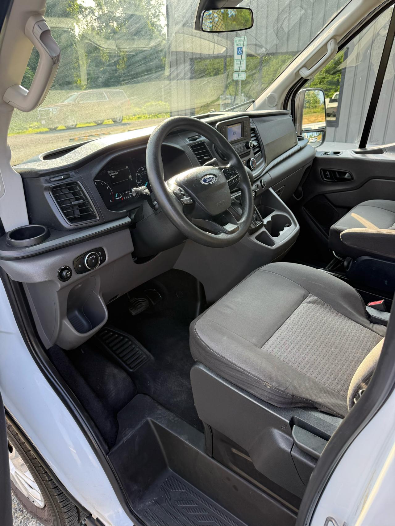 Ford Transit 350 Wagon Med. Roof XL w/Sliding Pass. 148-in. WB 2020