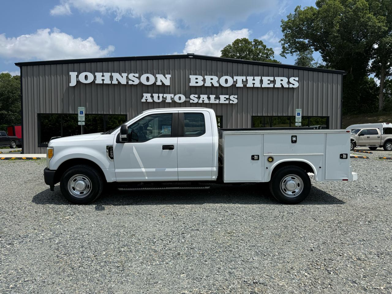 Ford F-250 SD XL SuperCab Long Bed 2WD 2017