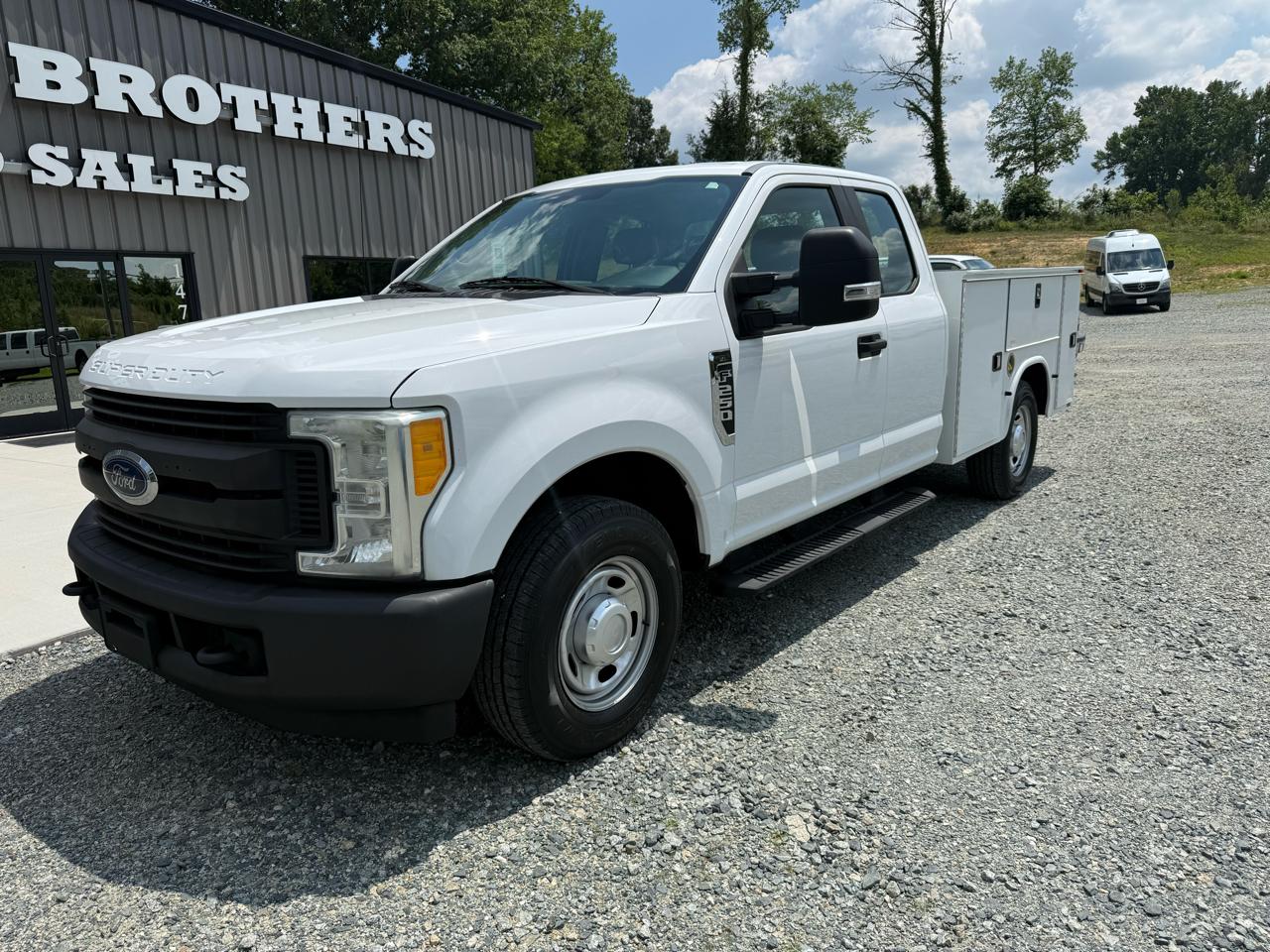 Ford F-250 SD XL SuperCab Long Bed 2WD 2017