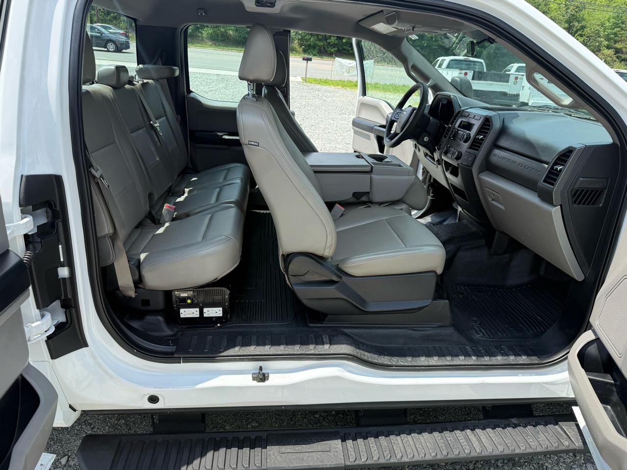 Ford F-250 SD XL SuperCab Long Bed 2WD 2017